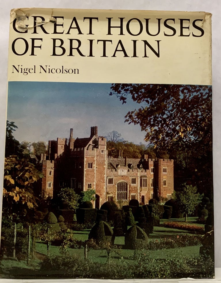 Item #10717 Great Houses of Britain. Nigel Nicolson.