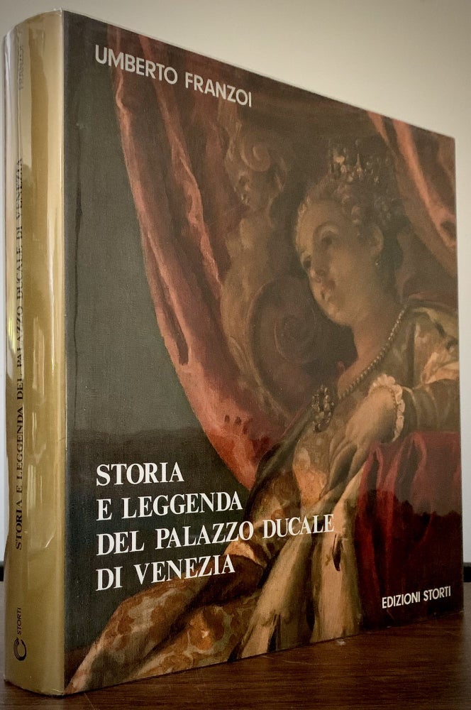 Item #22732 Storia E Leggenda Del Palazzo Ducale Di Venezia; Prefazione Di Terisio Pignatti. Umberto Franzoi.